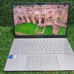 SUS ZeneBook 13 OLED (UX325EA) - Processeur Intel Core i7 de 11e génération, 512 Go de stockage SSD, 16 Go de RAM, écran OLED de 13,3 pouces, clavier AZERTY rétroéclairé avec pavé numérique